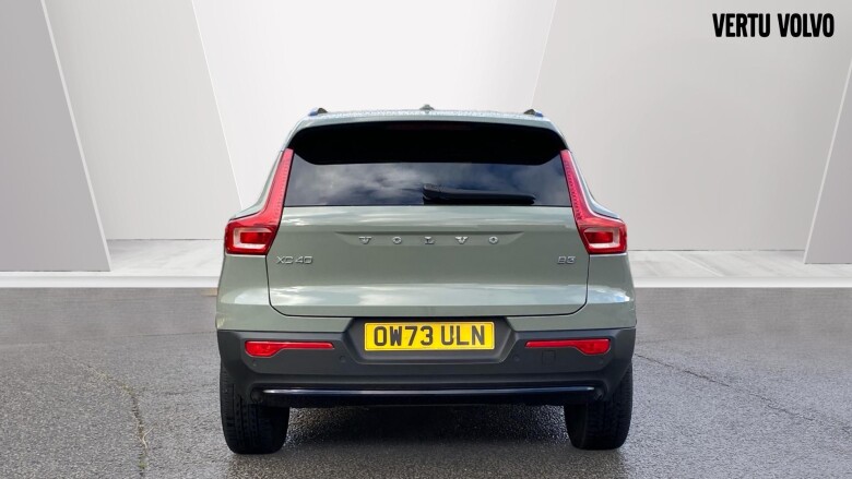 Volvo XC40 2.0 B3P Ultimate Dark 5dr Auto Petrol Estate